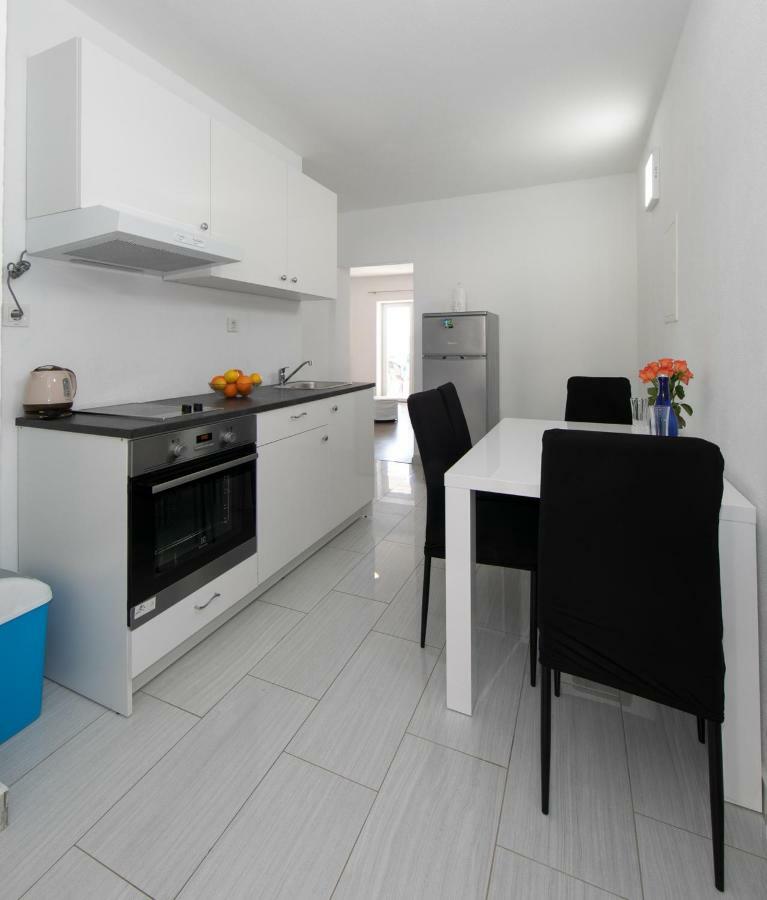 Apartmani Marija Jakir Brela Extérieur photo